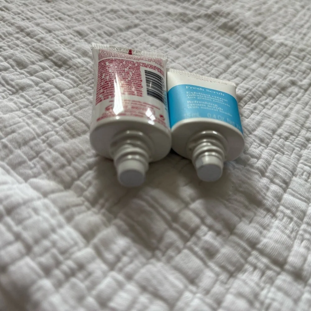 Clarins Moisture-Rich Body Lotion and Fresh Scrub Set - White and Blue travel Sz
